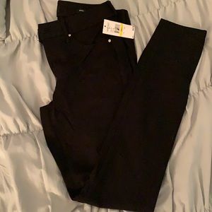 Nine West Black skinny jeans size 4 Nwt
